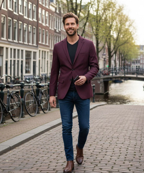 Veste Bordeaux avec motif noir