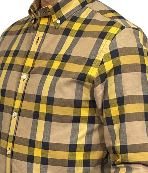 Chemise beige avec carreaux jaune et noir